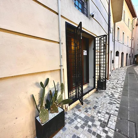 La Piazzetta In Centro Apartment Foligno Exterior photo